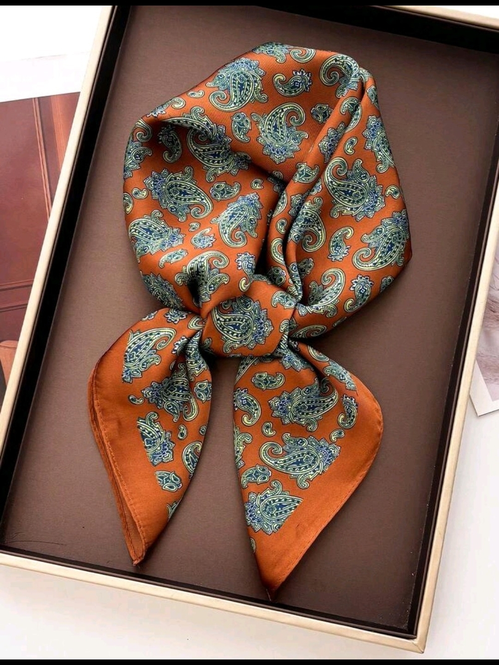 Elegant Paisley Print Neck Scarf - Brown 🟤🤎 27.5"/27.5" Five Star ⭐ ⭐ ⭐ Rated